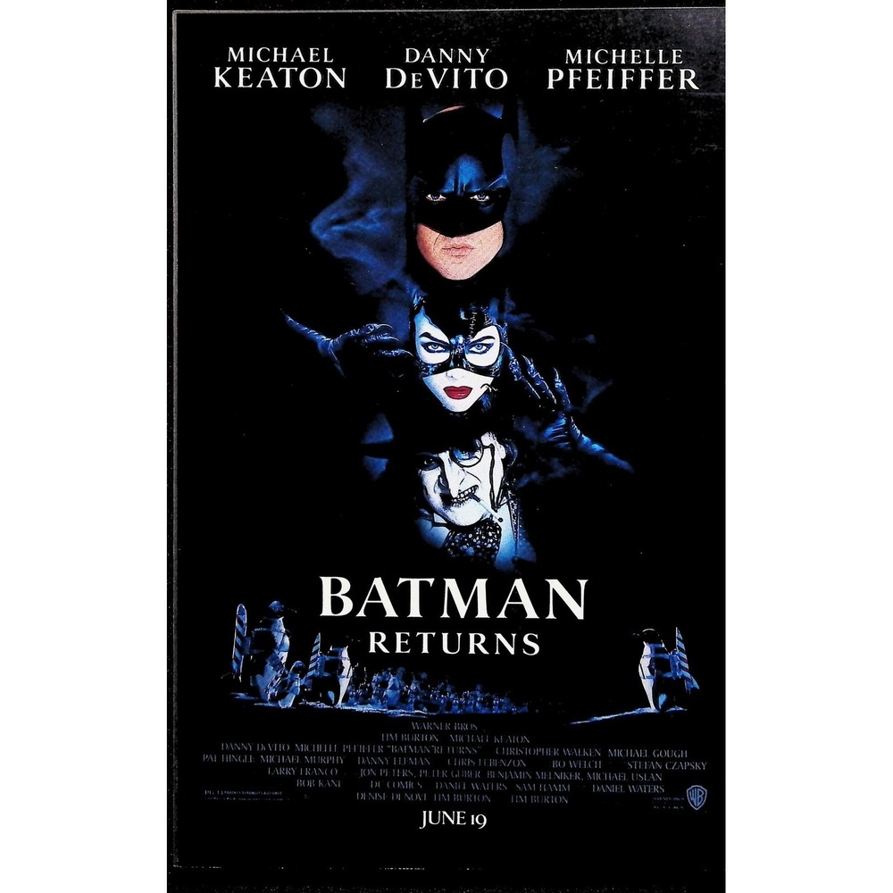 Batman Returns Official Movie Adaptation #1 Newsstand Key Michelle Pfeiffer - Picture 2 of 2